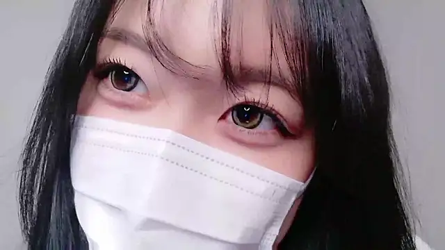 Snapshot of Ms-KARINA chatting on January 8, 2026, 8:49 am Ms-KARINA online show from January 8, 2026, 8:49 am