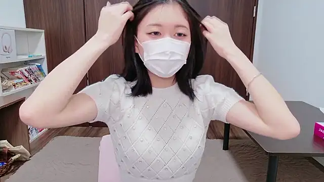 Snapshot of Ms-KARINA chatting on January 19, 2026, 8:29 am Ms-KARINA online show from January 19, 2026, 8:29 am