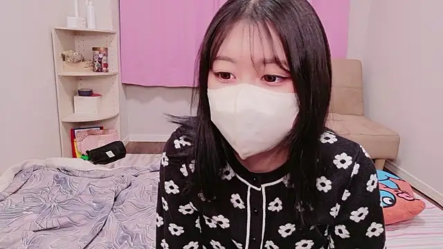 Ms-KARINA online show from March 13, 2026, 7:26 am