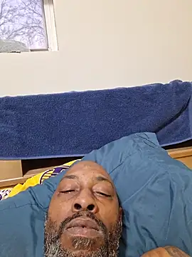 Snapshot of Rizzle9800 chatting on December 14, 2025, 1:27 pm Rizzle9800 online show from December 14, 2025, 1:27 pm