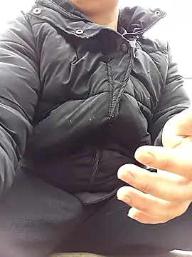 Snapshot of -myaa- chatting on February 24, 2026, 1:25 am -myaa- online show from February 24, 2026, 1:25 am