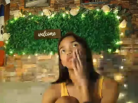 LaurenePh2 online show from December 20, 2025, 10:00 am