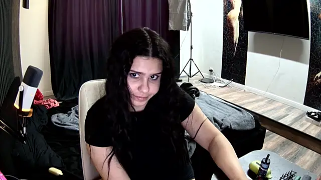 Nicole Pars online show from February 26, 2026, 4:55 am