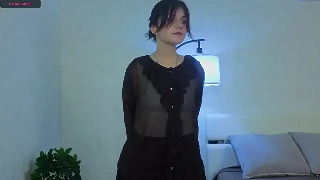 Snapshot of NyraVesperis chatting on April 6, 2026, 6:36 am NyraVesperis online show from April 6, 2026, 6:36 am