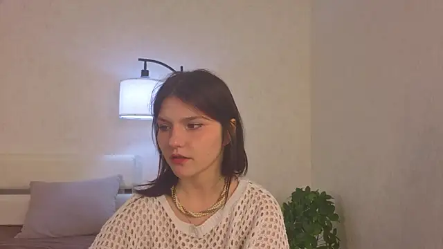 Snapshot of NyraVesperis chatting on April 18, 2026, 6:39 am NyraVesperis online show from April 18, 2026, 6:39 am