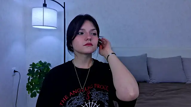 Snapshot of NyraVesperis chatting on May 17, 2026, 5:38 am NyraVesperis online show from May 17, 2026, 5:38 am