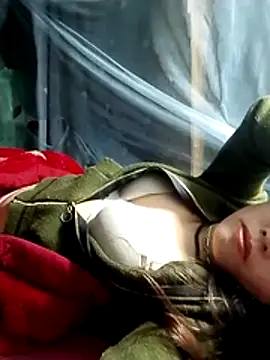 Snapshot of Heya_k2 chatting on December 13, 2025, 7:53 pm Heya k2 online show from December 13, 2025, 7:53 pm