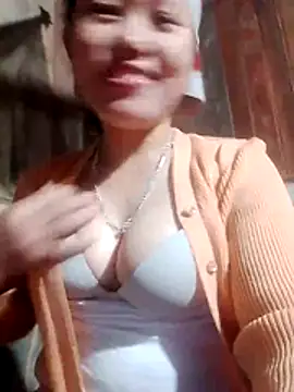 Snapshot of Heya_k2 chatting on December 14, 2025, 8:52 am Heya k2 online show from December 14, 2025, 8:52 am