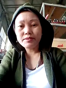 Snapshot of Heya_k2 chatting on December 15, 2025, 9:02 am Heya k2 online show from December 15, 2025, 9:02 am