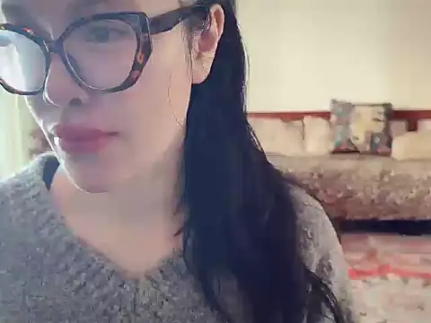 Snapshot of Aisha-AA chatting on December 18, 2025, 7:36 am Aisha-AA online show from December 18, 2025, 7:36 am