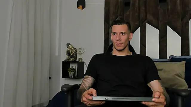 J king   online show from January 12, 2026, 5:51 pm