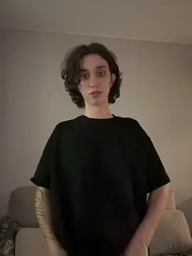 JuicyBoy777 online show from December 17, 2025, 11:44 pm