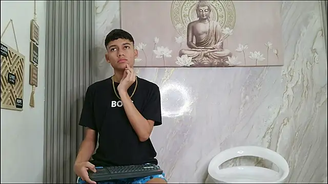 Snapshot of HORNY_PRETTY chatting on February 13, 2026, 1:29 pm HORNY PRETTY online show from February 13, 2026, 1:29 pm