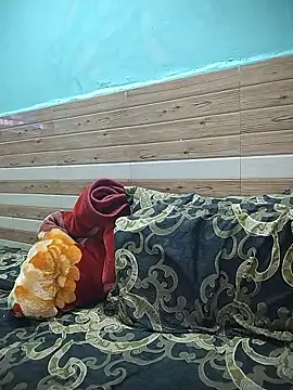 Snapshot of xoupleaura chatting on January 14, 2026, 6:57 pm xoupleaura online show from January 14, 2026, 6:57 pm