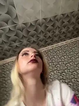 Snapshot of Barbika19 chatting on April 12, 2026, 9:58 am Barbika19 online show from April 12, 2026, 9:58 am