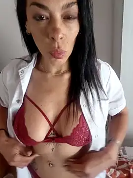 dulcemorela83 online show from December 16, 2025, 3:39 pm