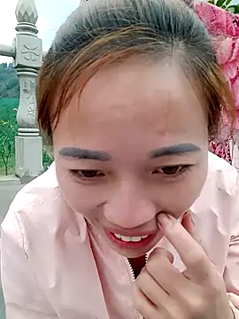 little-effy online show from February 3, 2026, 6:40 am