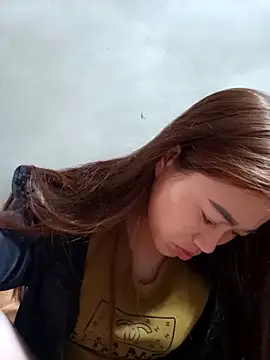 little-effy online show from April 3, 2026, 12:08 am