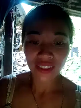 little-effy online show from May 14, 2026, 11:17 am