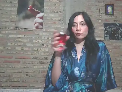 Snapshot of DommeVioleta chatting on June 8, 2026, 6:25 am DommeVioleta online show from June 8, 2026, 6:25 am