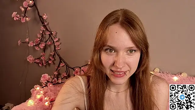 Snapshot of EmmaPratt chatting on January 19, 2026, 7:45 am EmmaPratt online show from January 19, 2026, 7:45 am