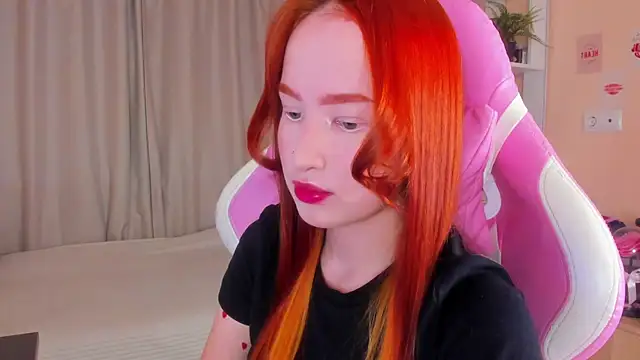 Snapshot of sunflare_ chatting on December 17, 2025, 6:47 pm sunflare online show from December 17, 2025, 6:47 pm