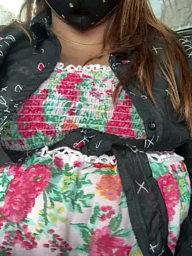 Snapshot of butterflyslay chatting on March 21, 2026, 8:08 am butterflyslay online show from March 21, 2026, 8:08 am