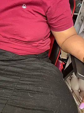 Snapshot of butterflyslay chatting on March 24, 2026, 2:05 am butterflyslay online show from March 24, 2026, 2:05 am