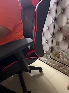 Snapshot of butterflyslay chatting on March 24, 2026, 2:11 pm butterflyslay online show from March 24, 2026, 2:11 pm