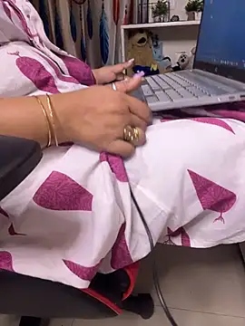 Snapshot of butterflyslay chatting on March 27, 2026, 4:18 am butterflyslay online show from March 27, 2026, 4:18 am