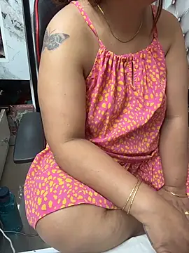 Snapshot of butterflyslay chatting on April 6, 2026, 6:36 am butterflyslay online show from April 6, 2026, 6:36 am