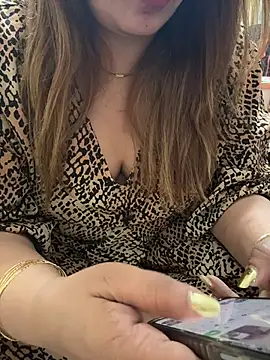 Snapshot of butterflyslay chatting on April 9, 2026, 6:24 pm butterflyslay online show from April 9, 2026, 6:24 pm