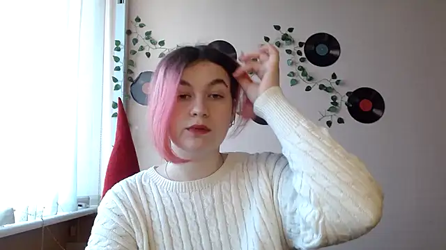 Snapshot of Aura__Myst chatting on December 18, 2025, 12:44 pm Aura Myst online show from December 18, 2025, 12:44 pm