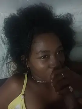 SkinnyAndBrunette online show from December 21, 2025, 9:22 pm