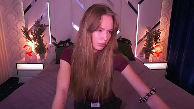 MollyyMayy online show from January 6, 2026, 9:24 am