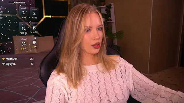 Snapshot of MollyyMayy chatting on May 8, 2026, 1:44 am MollyyMayy online show from May 8, 2026, 1:44 am