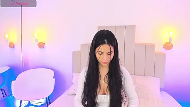 Snapshot of CamilGray chatting on December 14, 2025, 7:29 pm CamilGray online show from December 14, 2025, 7:29 pm