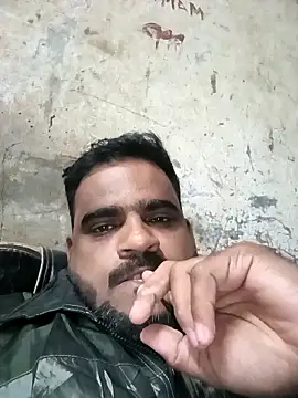 Snapshot of the_7inch_guy chatting on December 14, 2025, 2:55 pm the 7inch guy online show from December 14, 2025, 2:55 pm