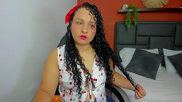 Snapshot of yera_curry chatting on December 15, 2025, 12:09 pm yera curry online show from December 15, 2025, 12:09 pm