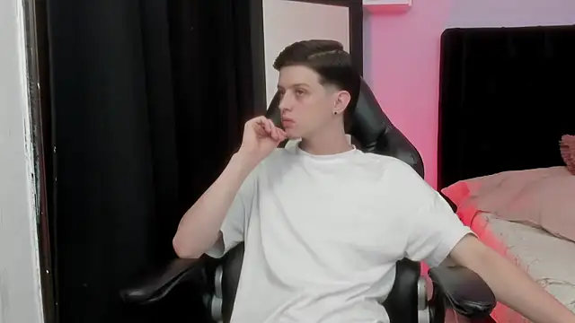 Snapshot of sebastamayo_ chatting on January 17, 2026, 9:03 am sebastamayo online show from January 17, 2026, 9:03 am