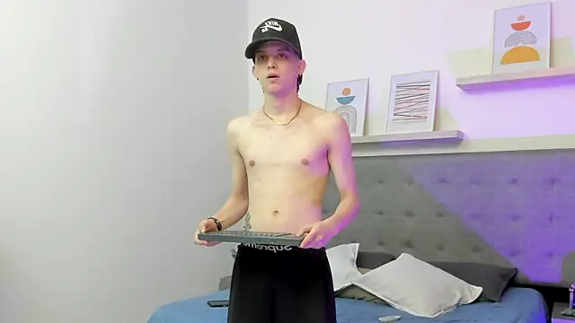 Snapshot of sebastamayo_ chatting on February 12, 2026, 5:13 am sebastamayo online show from February 12, 2026, 5:13 am