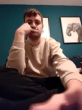 Snapshot of slutguy97 chatting on January 7, 2026, 8:55 pm slutguy97 online show from January 7, 2026, 8:55 pm