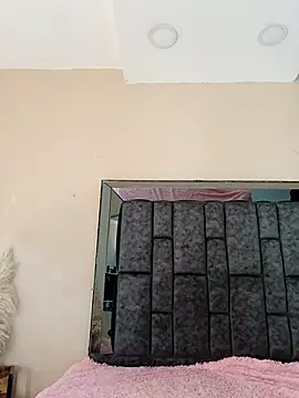 Snapshot of Jasmineloki chatting on February 22, 2026, 8:29 pm Jasmineloki online show from February 22, 2026, 8:29 pm