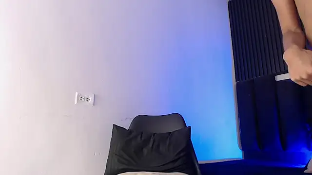 Snapshot of SmoothAlpha_ chatting on February 19, 2026, 2:46 pm SmoothAlpha online show from February 19, 2026, 2:46 pm