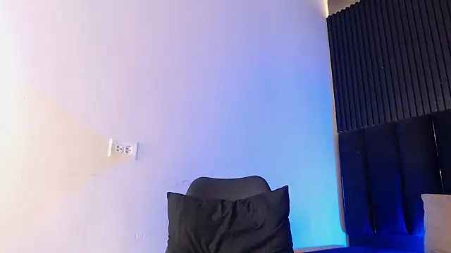 Snapshot of SmoothAlpha_ chatting on February 23, 2026, 2:36 pm SmoothAlpha online show from February 23, 2026, 2:36 pm