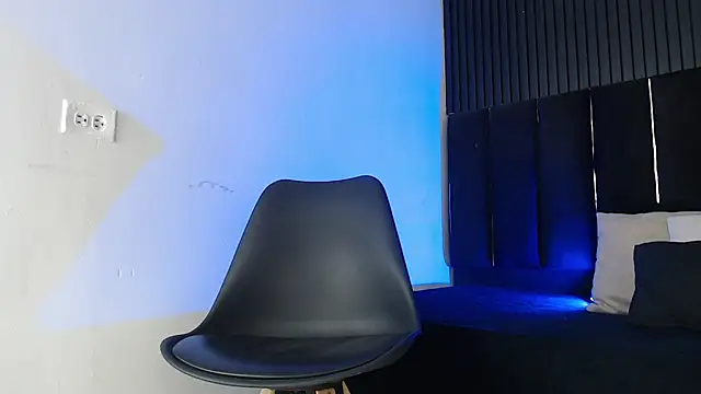 Snapshot of SmoothAlpha_ chatting on February 24, 2026, 2:48 pm SmoothAlpha online show from February 24, 2026, 2:48 pm