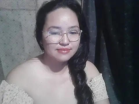 Snapshot of yummy_jyra02167 chatting on December 13, 2025, 10:37 pm yummy jyra02167 online show from December 13, 2025, 10:37 pm