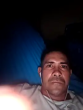 Snapshot of Juven1632 chatting on February 10, 2026, 12:48 am Juven1632 online show from February 10, 2026, 12:48 am