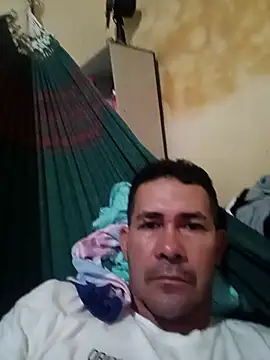 Snapshot of Juven1632 chatting on April 2, 2026, 12:30 am Juven1632 online show from April 2, 2026, 12:30 am