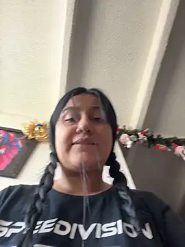 Nova hotXXX online show from December 14, 2025, 4:01 pm